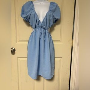 Dress swingy Light weight dress cutouts on side